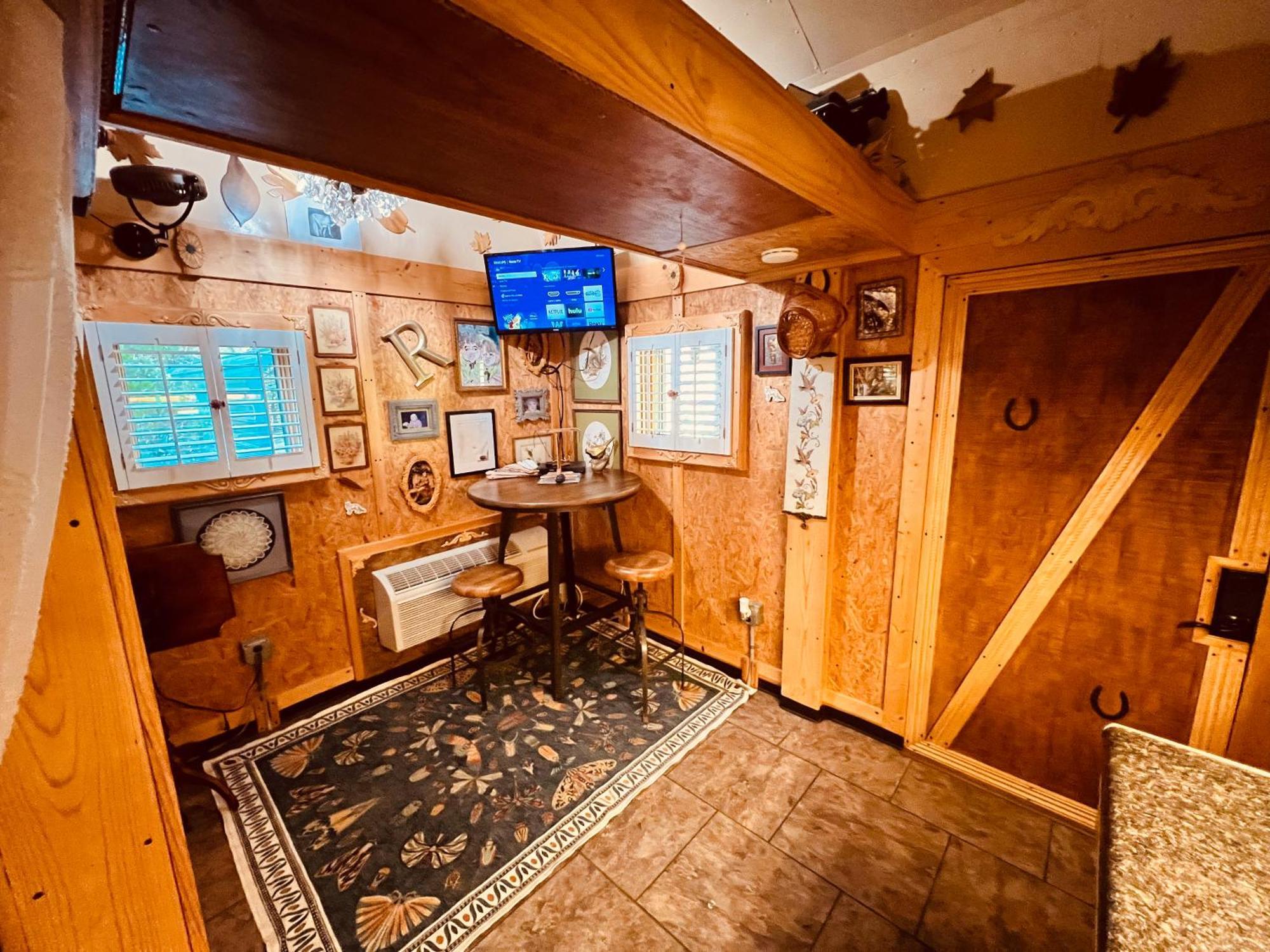 Tiny House, Wifi,Hot Tub,Secluded Villa Cosby Eksteriør billede