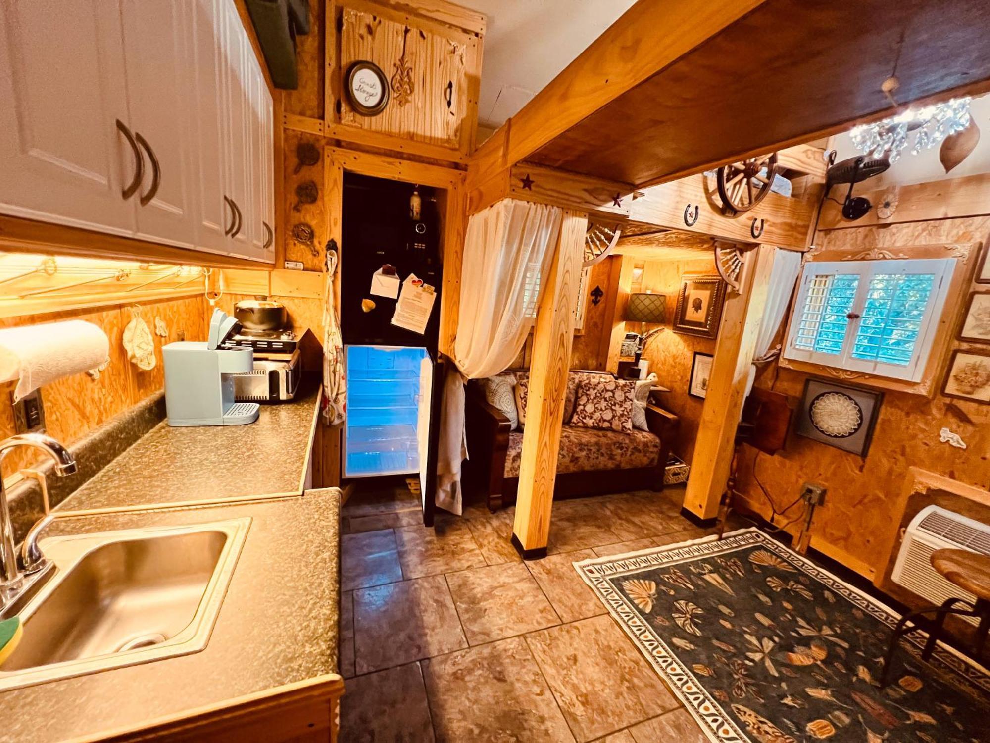 Tiny House, Wifi,Hot Tub,Secluded Villa Cosby Eksteriør billede